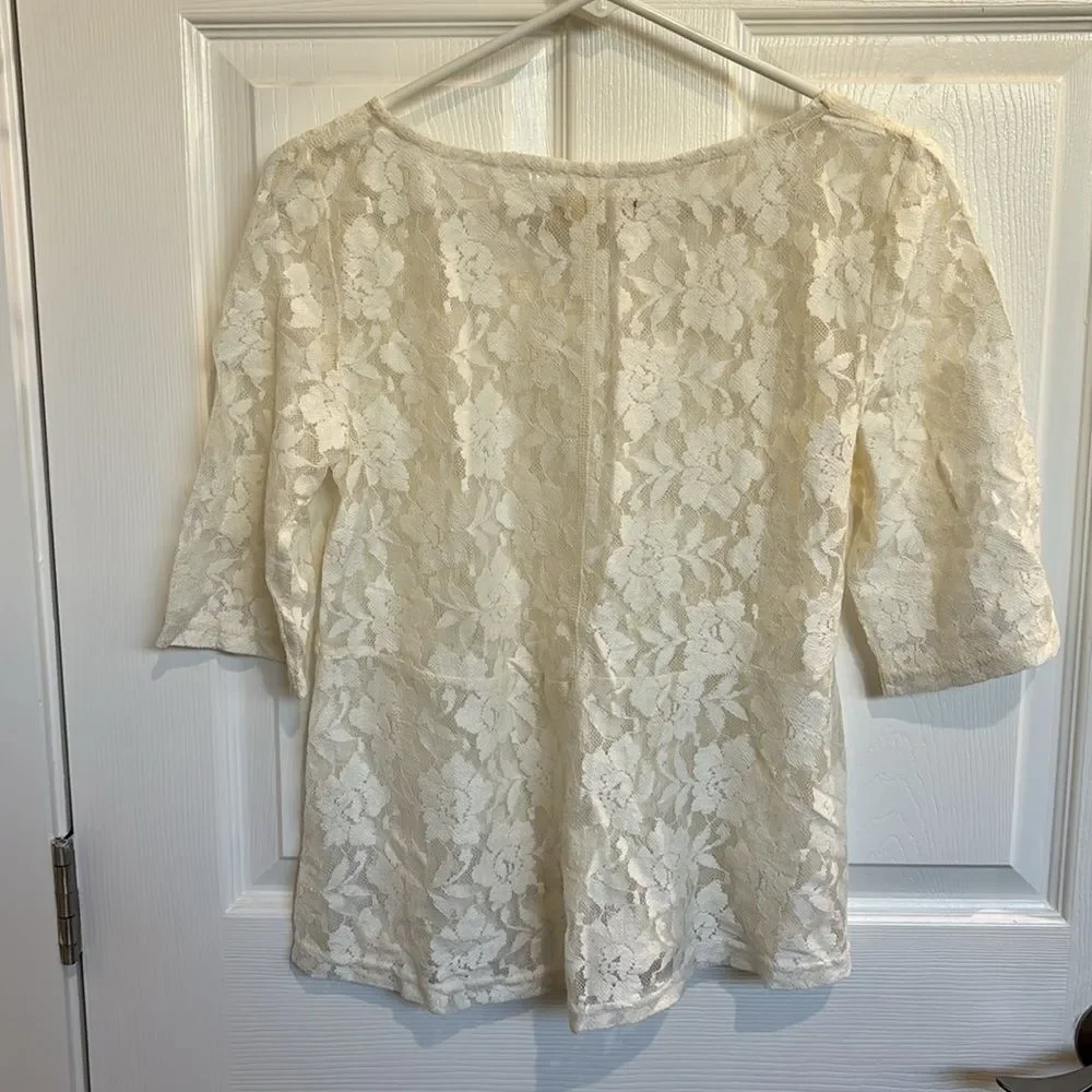 🔴 White lace top - Picture 4 of 6